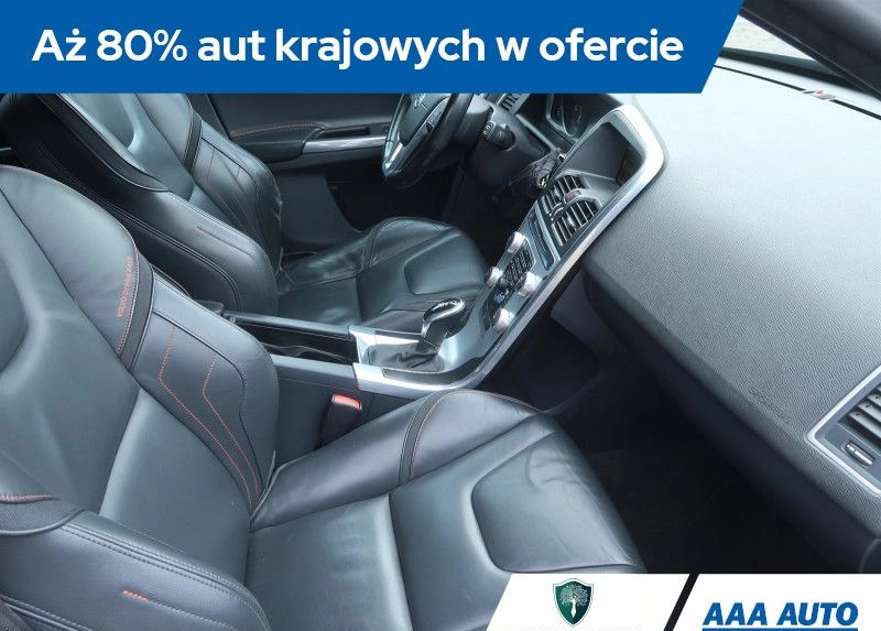 Volvo XC 60 cena 67000 przebieg: 242049, rok produkcji 2015 z Płoty małe 106